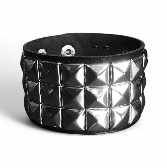 Triple Row Pyramid Spiked Cuff - Picture 1 of 3